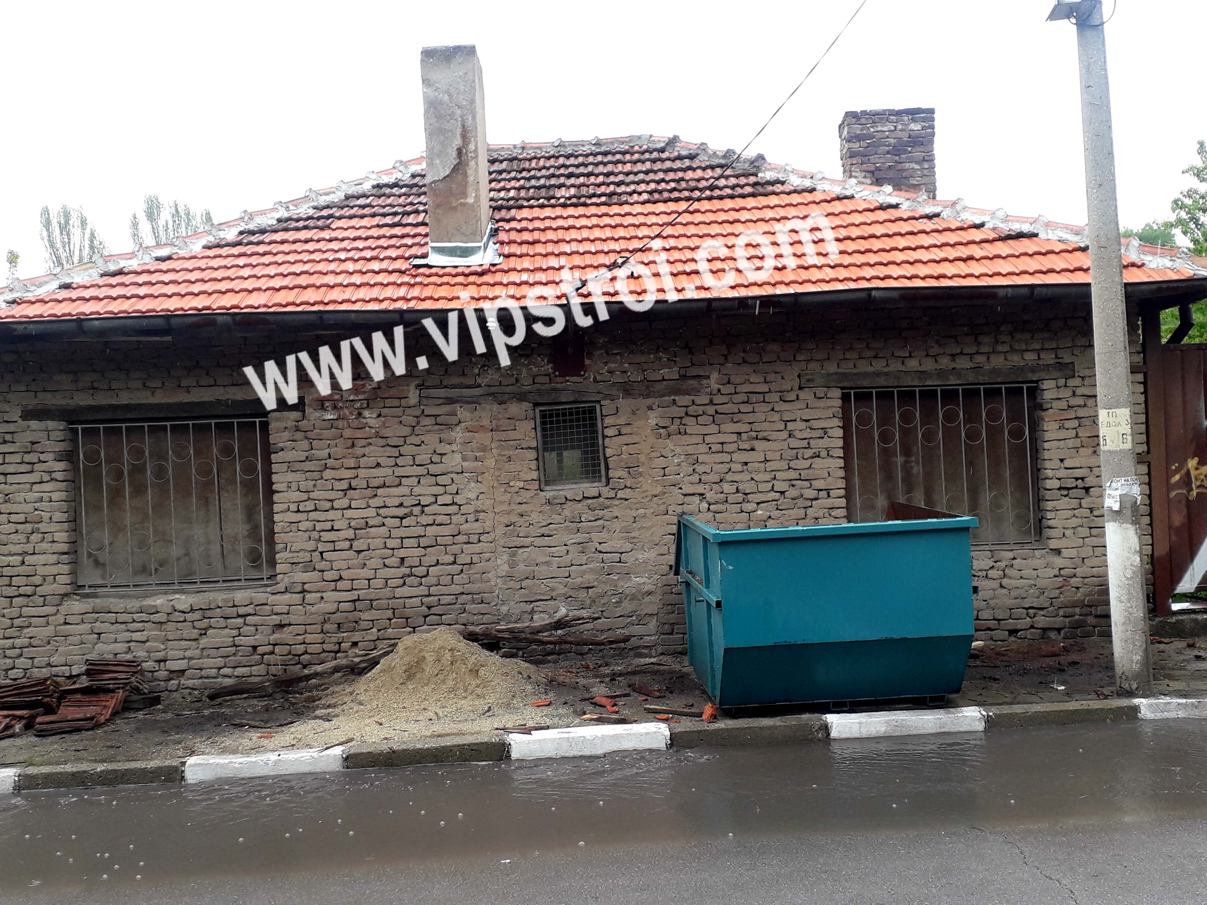 Нов покрив с капандура - общ. Елхово, ул. Ж. Петков - снимка 1